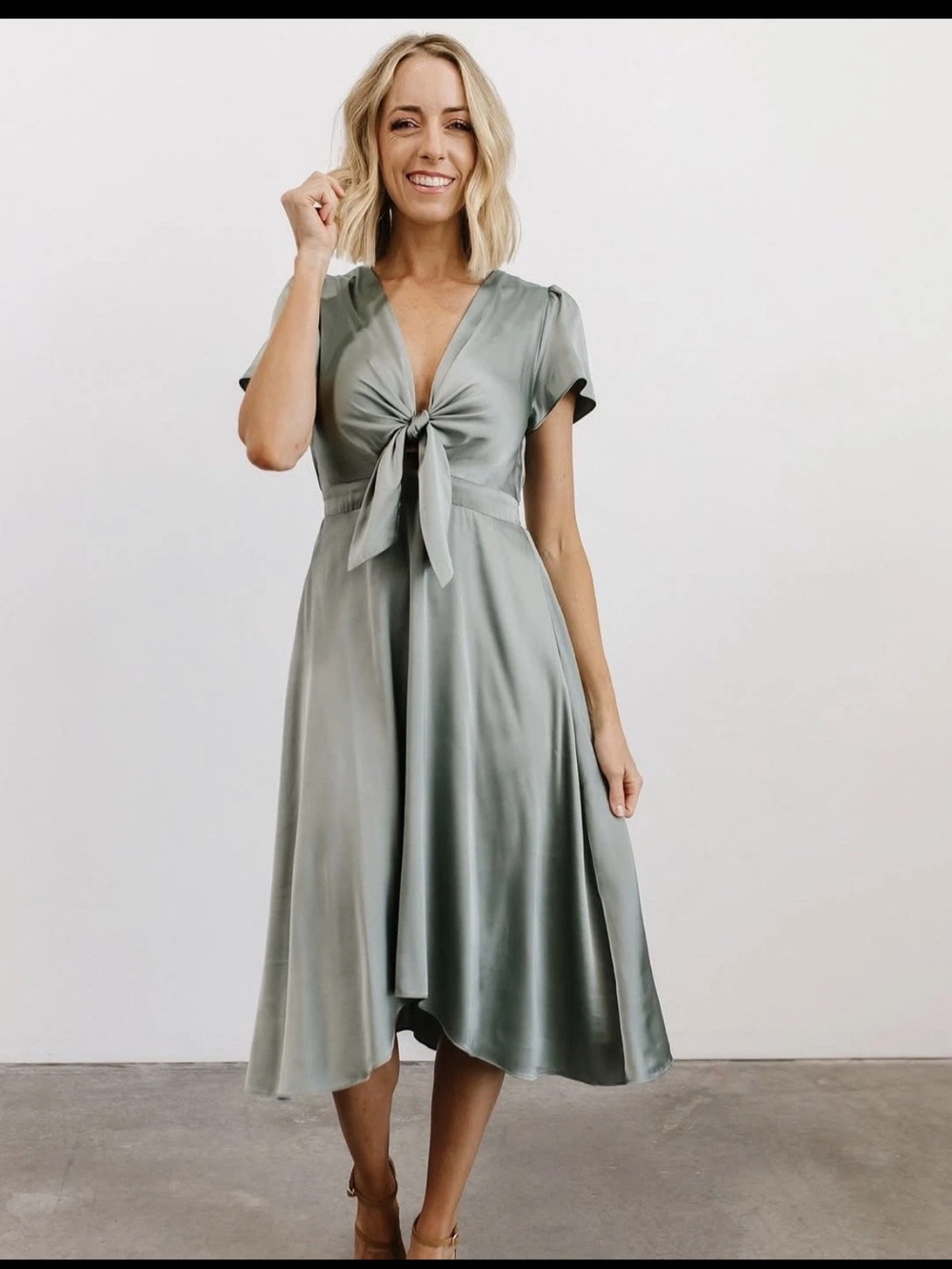 Baltic‎ Born size XXXL Poppy Satin Midi Dress Green Tie Front V Neck